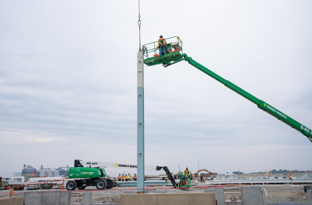 LGES-Honda Battery Plant construction using green crane